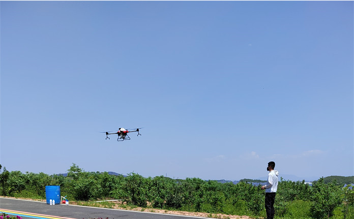 農(nóng)業(yè)植保無人機作業(yè)