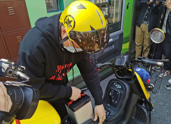 電動(dòng)車更換電池 電動(dòng)車更換電池