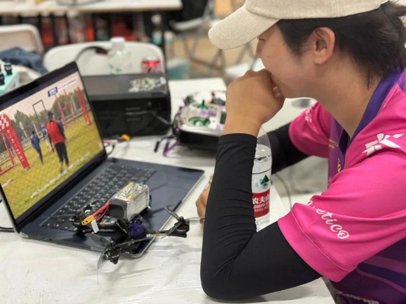 V6新品一電難求 V6新品一電難求