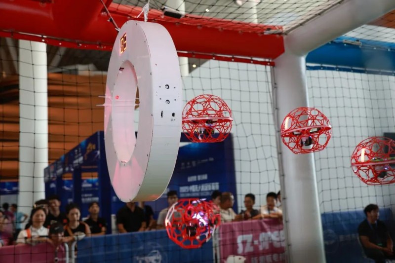 無人機足球進球