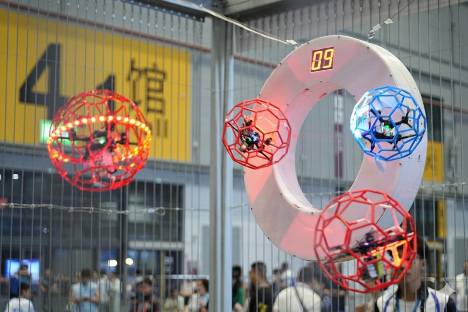 無人機足球 無人機足球